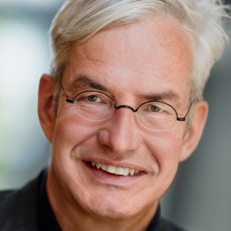 Dr. Mathias Middelberg